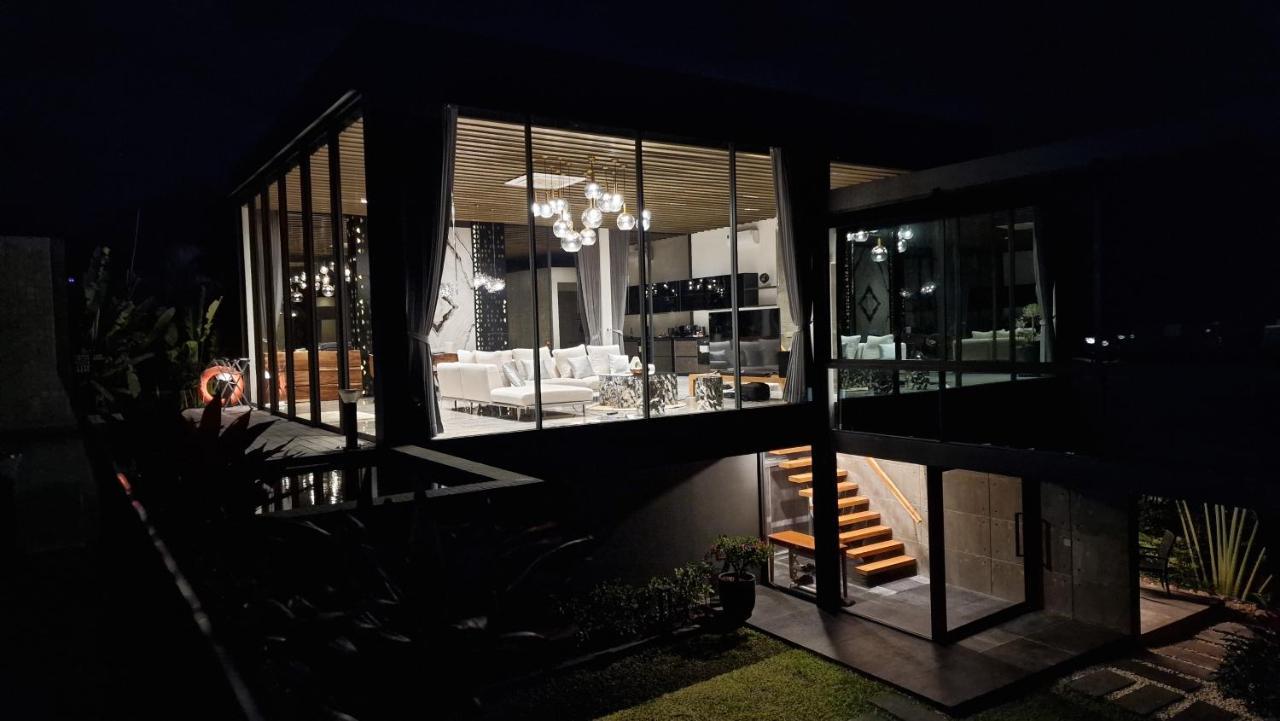 Villa Obsidian, With Staff, Sea View And Walk To Choeng Mon Beach Bagian luar foto